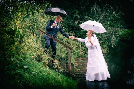 Hochzeits-Fotoshooting im Regen